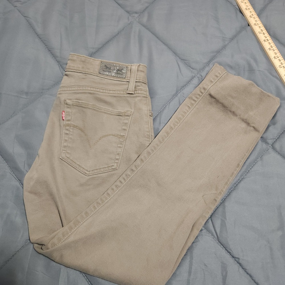 Levi's Jeans Women's 4M Mid Rise Skinny Beige Khaki‎ Denim Hemmed